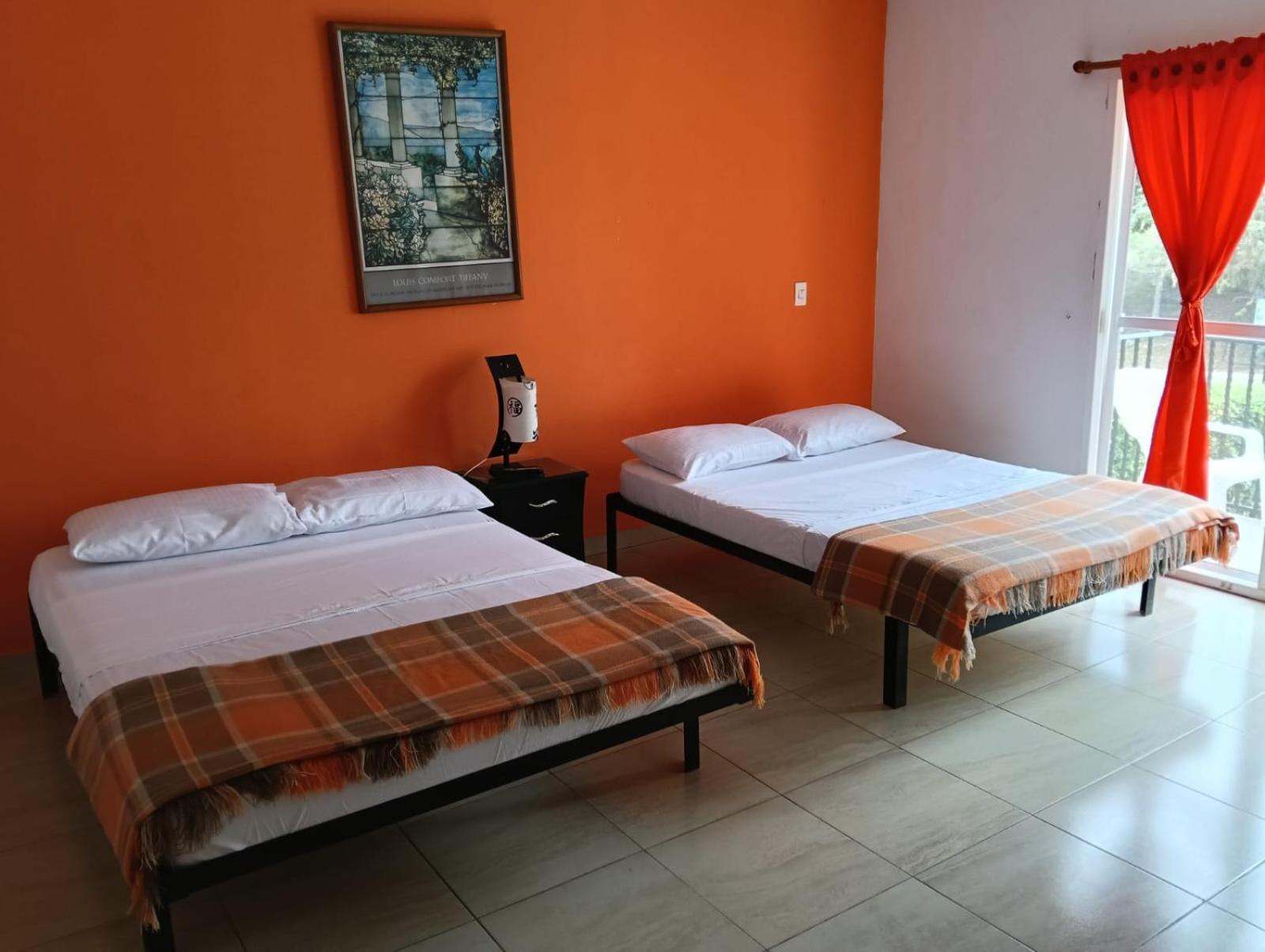 Loma Linda Hotel De Naturaleza 라 메사 외부 사진